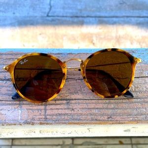 Unisex Tortoise Shell Raybans